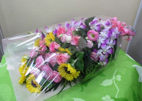 【花束】カラオケ大会のプレゼントに02